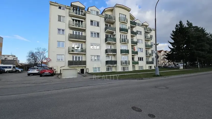 Prodej bytu 1+kk, České Budějovice, Na Zlaté stoce, 31 m2