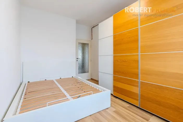 Pronájem bytu 2+kk, Praha - Břevnov, Patočkova, 40 m2