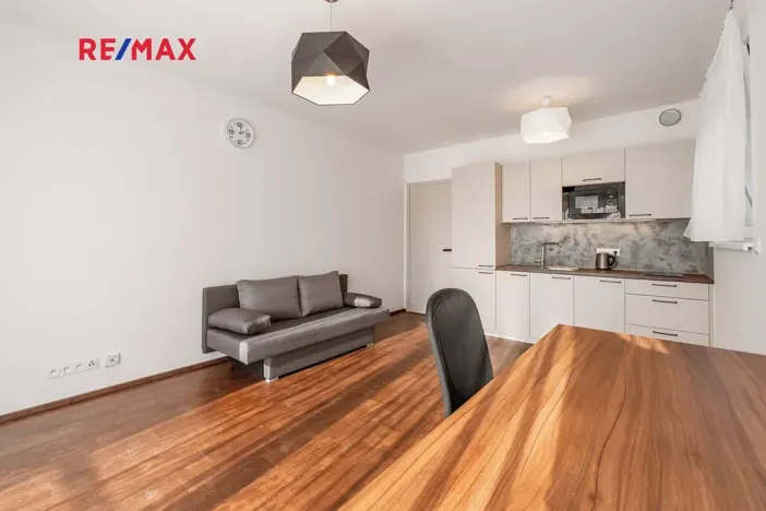Pronájem bytu 1+kk, Praha - Chodov, Šternovská, 30 m2