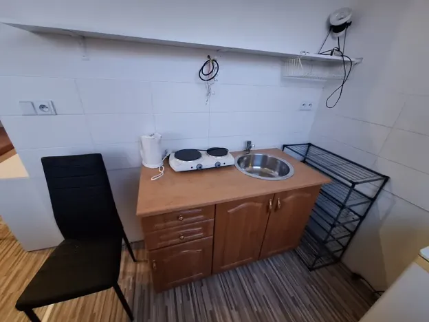 Pronájem bytu 1+kk, Praha - Michle, Na úlehli, 28 m2