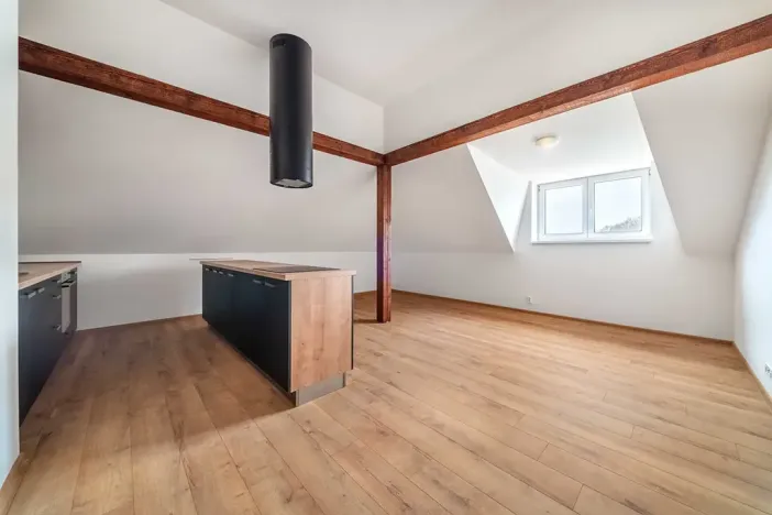 Pronájem bytu 2+kk, Plzeň, Dvorní, 63 m2