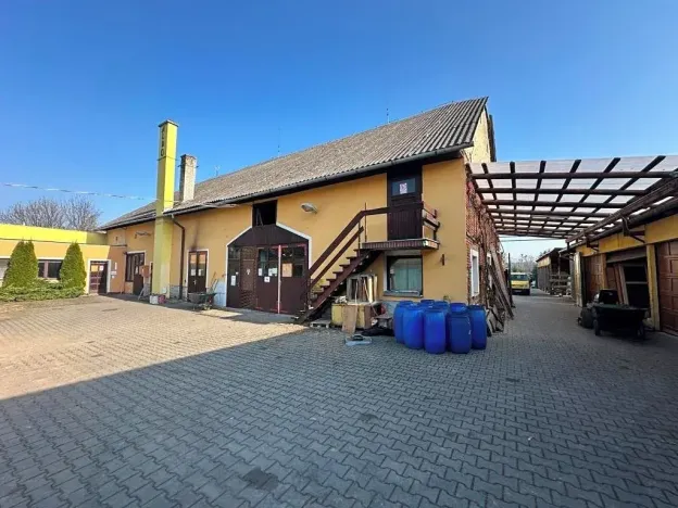 Prodej výrobních prostor, Osek nad Bečvou, 2800 m2