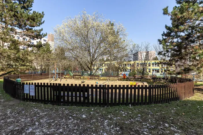 Prodej bytu 3+1, Praha - Hlubočepy, Lamačova, 62 m2