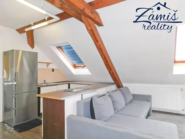 Pronájem bytu 1+kk, Lány, Berounská, 40 m2