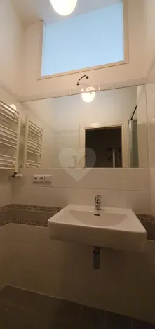 Pronájem bytu 2+kk, Praha - Holešovice, Dobrovského, 37 m2