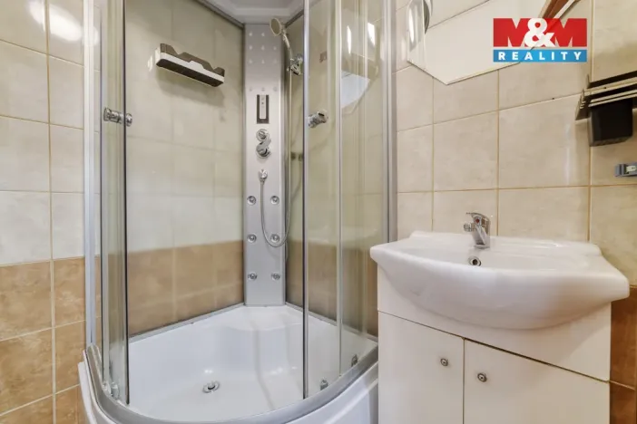 Prodej bytu 2+1, Bukovany, 51 m2