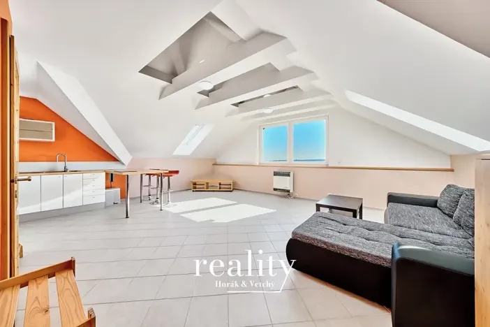 Pronájem bytu 1+kk, Znojmo, Mašovická, 40 m2