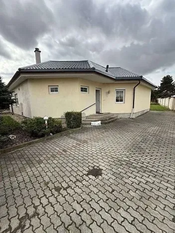 Pronájem rodinného domu, Nehvizdy, U Studánky, 145 m2