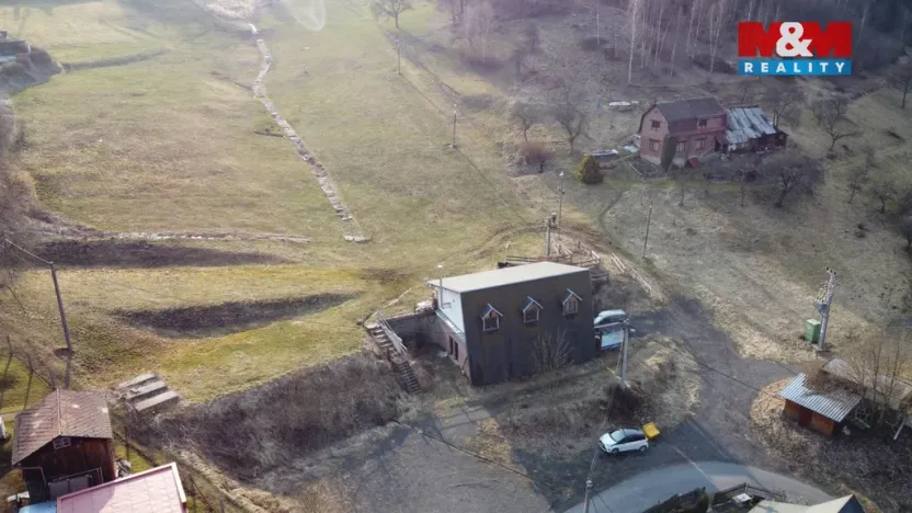 Prodej komerční nemovitosti, Plavy, 180 m2