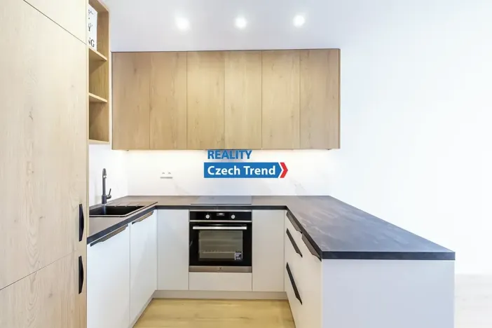 Prodej bytu 2+kk, Olomouc, Černá cesta, 39 m2