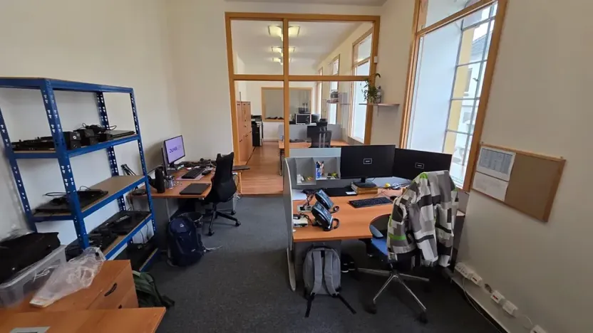 Pronájem kanceláře, Brno, Valchařská, 80 m2