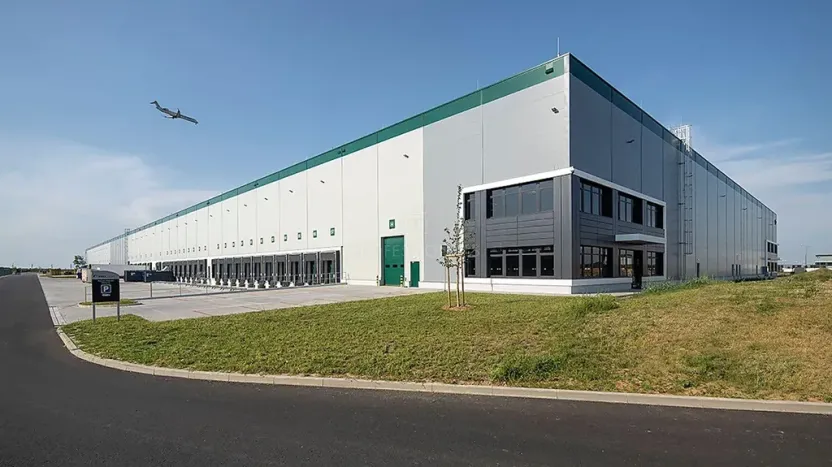 Pronájem skladu, Jeneč, Průmyslová, 2638 m2