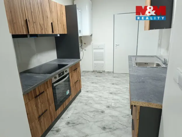 Pronájem bytu 3+kk, Bělá pod Bezdězem, Masarykovo náměstí, 80 m2