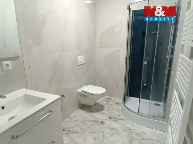 Pronájem bytu 3+kk, Bělá pod Bezdězem, Masarykovo náměstí, 80 m2