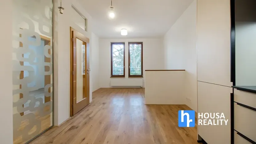 Pronájem bytu 2+kk, Praha - Nusle, Lumírova, 56 m2