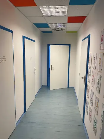 Pronájem komerční nemovitosti, Praha - Liboc, Na Džbánu, 500 m2