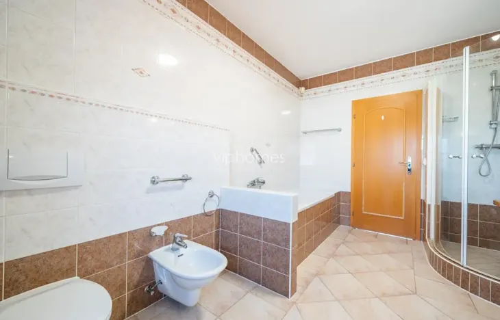 Pronájem rodinného domu, Horoměřice, 280 m2