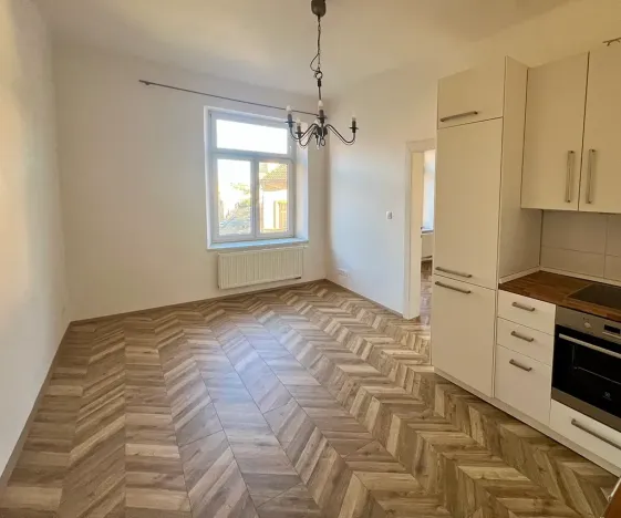 Pronájem bytu 2+kk, Praha - Smíchov, Na Neklance, 42 m2