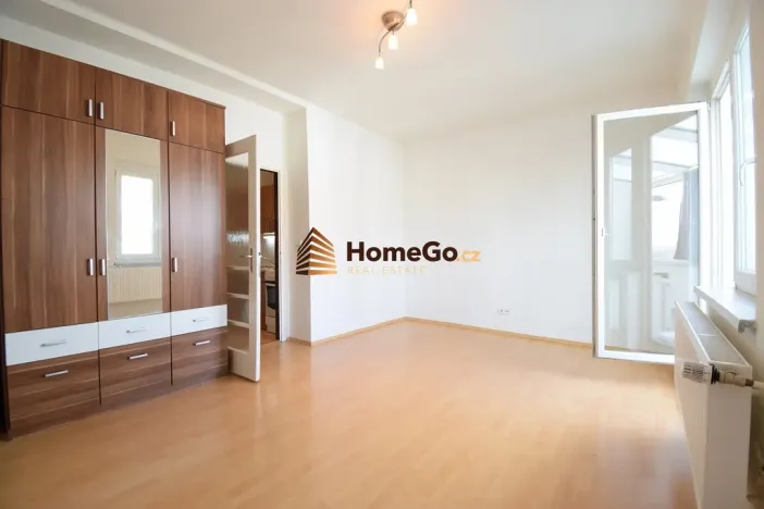 Pronájem bytu 1+kk, Praha - Nusle, Lounských, 48 m2