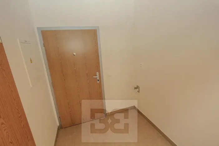 Pronájem bytu 1+kk, Praha - Holešovice, Varhulíkové, 49 m2