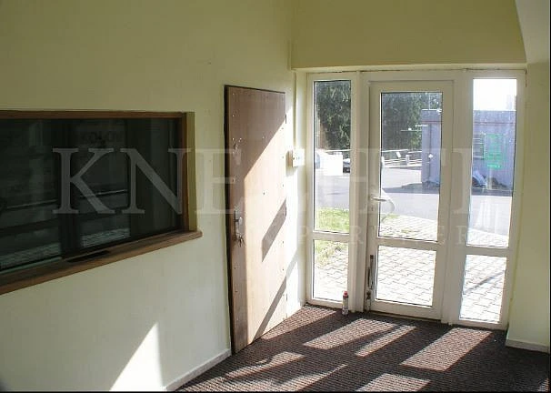 Prodej obchodního prostoru, Cheb - Háje, 70 m2