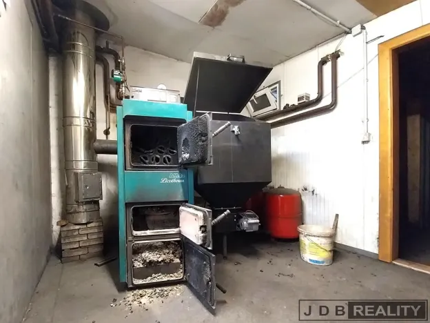 Prodej výrobních prostor, Praha - Horní Měcholupy, K Měcholupům, 275 m2