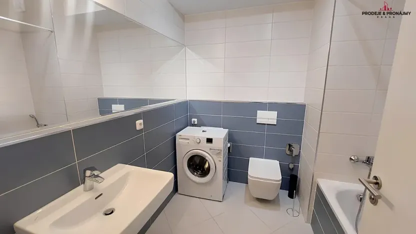 Pronájem bytu 1+kk, Praha - Střížkov, Makedonská, 35 m2