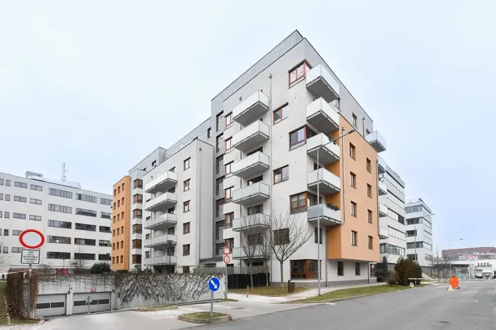 Pronájem bytu 1+kk, Praha - Michle, Hanusova, 32 m2