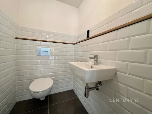 Prodej bytu 4+kk, Praha - Vysočany, Kolbenova, 117 m2