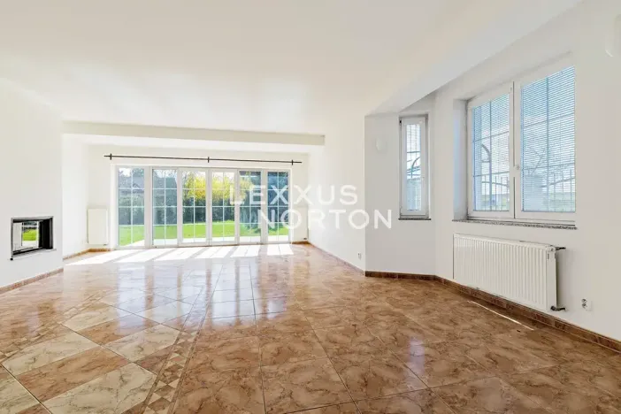 Pronájem vily, Průhonice, U Komárova, 610 m2