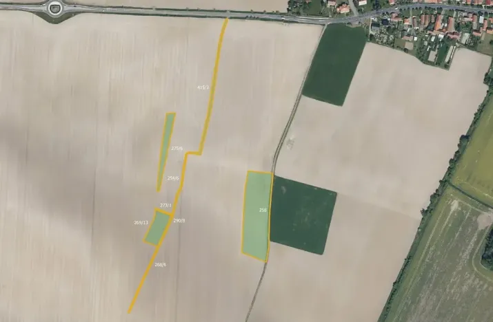 Prodej pole, Ostrov, 33016 m2