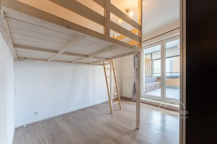 Pronájem bytu 2+kk, Praha - Kamýk, Freiwaldova, 43 m2