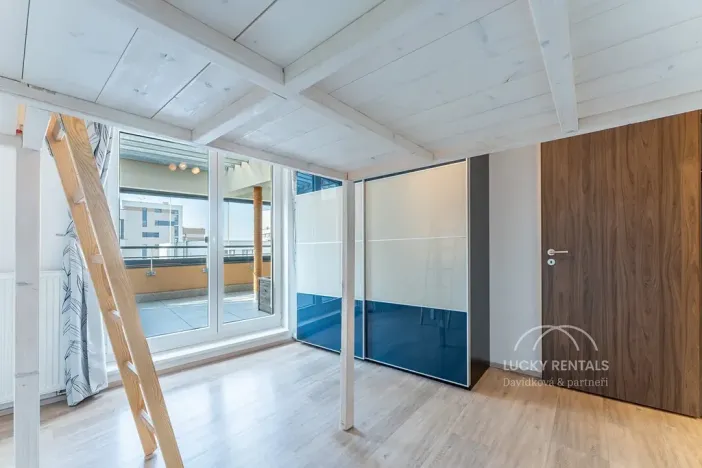 Pronájem bytu 2+kk, Praha - Kamýk, Freiwaldova, 43 m2