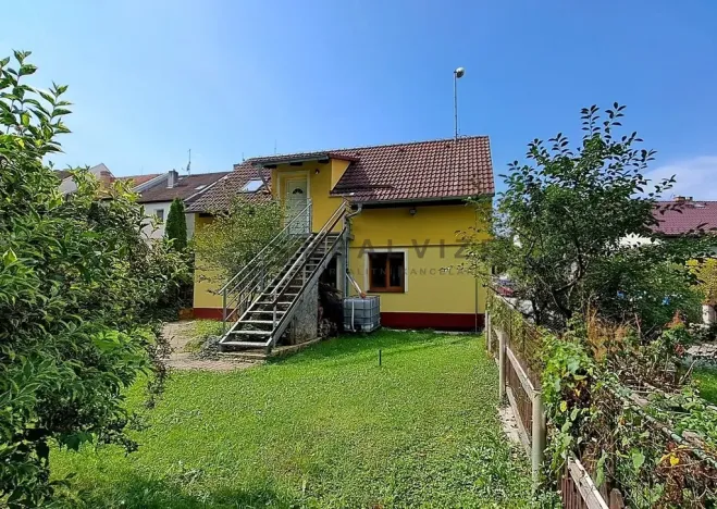 Pronájem bytu 3+1, Hluboká nad Vltavou, Sadová, 60 m2