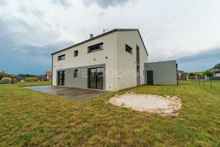 Prodej rodinného domu, Kornatice, 270 m2