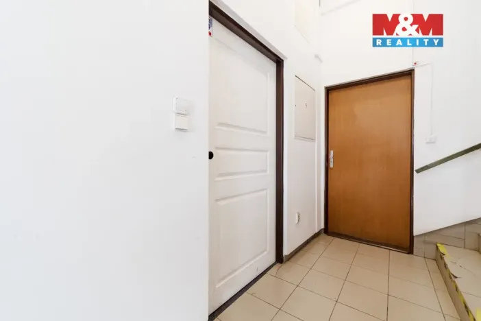 Pronájem skladu, Plzeň - Severní Předměstí, Karlovarská, 427 m2