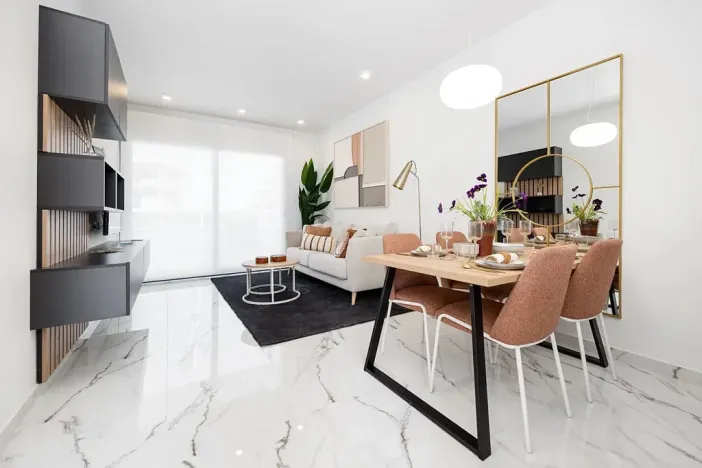 Prodej atypického bytu, San Miguel de Salinas, Španělsko, 70 m2