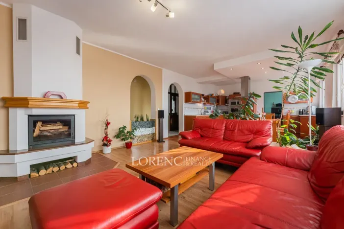 Prodej rodinného domu, Hroznová Lhota, 327 m2