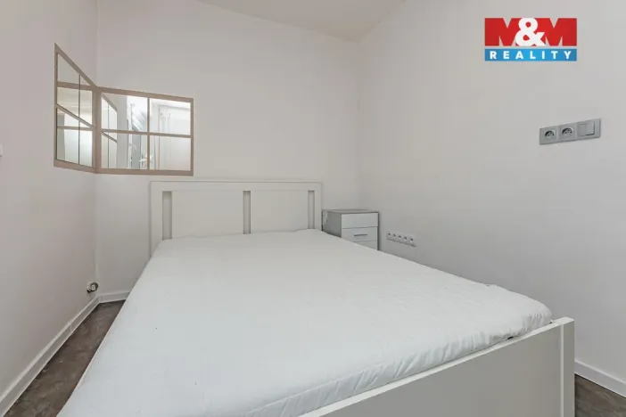 Prodej bytu 2+kk, Líšnice, 40 m2