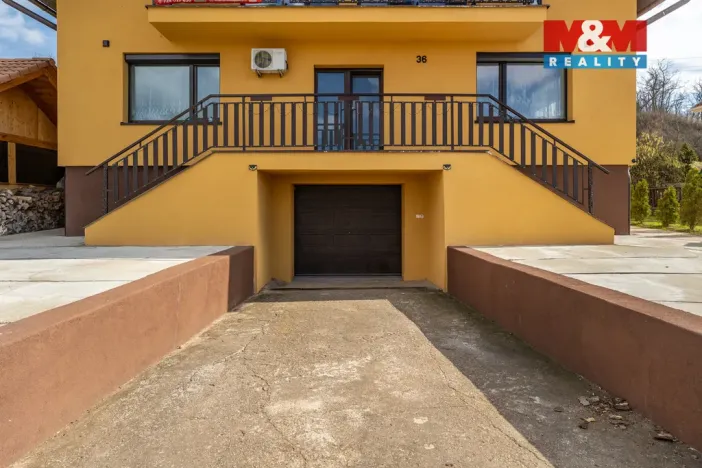 Prodej rodinného domu, Očihov, 280 m2