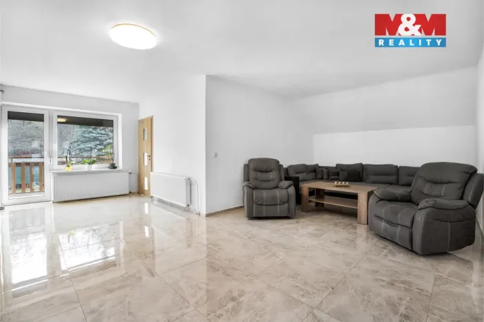 Prodej rodinného domu, Očihov, 280 m2