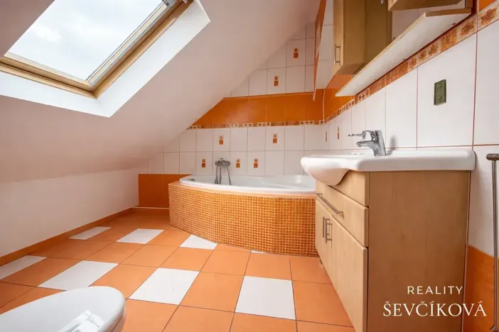 Pronájem bytu 3+kk, Hradec Králové, Miřiovského, 118 m2