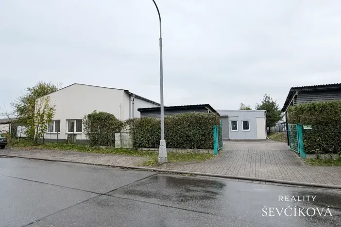 Pronájem komerční nemovitosti, Hradec Králové, Zemědělská, 695 m2