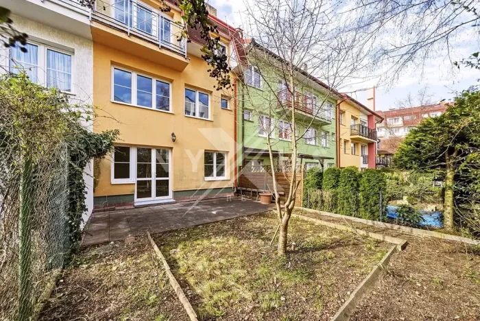 Prodej rodinného domu, Praha - Kyje, Stulíková, 375 m2