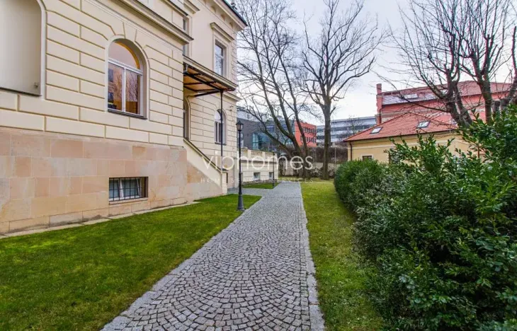 Pronájem vily, Praha - Vokovice, Ke dvoru, 827 m2