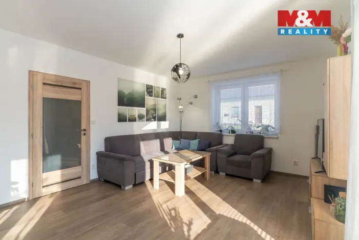 Prodej rodinného domu, Okrouhlá, 222 m2