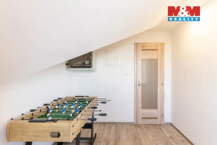 Prodej rodinného domu, Okrouhlá, 222 m2