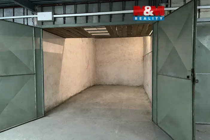 Pronájem garáže, Kladno, Bellevue, 19 m2