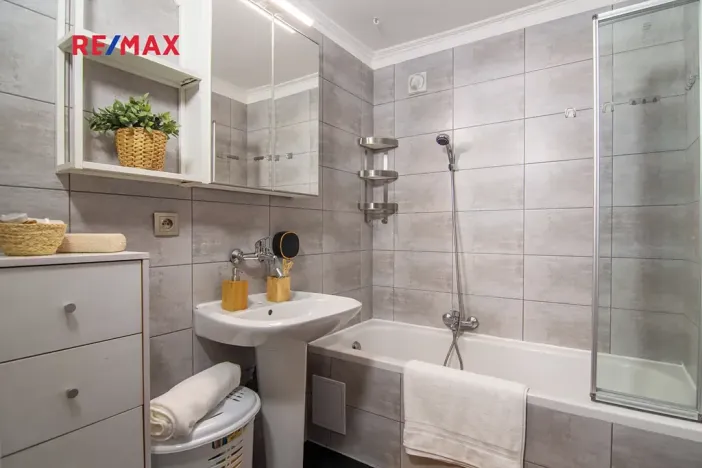 Prodej rodinného domu, Milovice, 249 m2