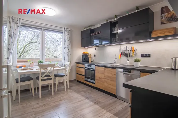 Prodej rodinného domu, Milovice, 249 m2